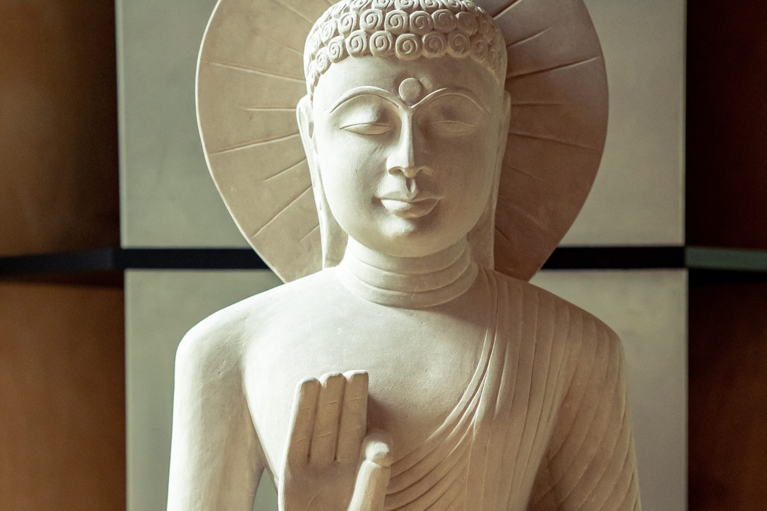 Die Welt des Buddhismus und der Meditation im mehrtägigen Retreat im Hof Pegasus kennenlernen.