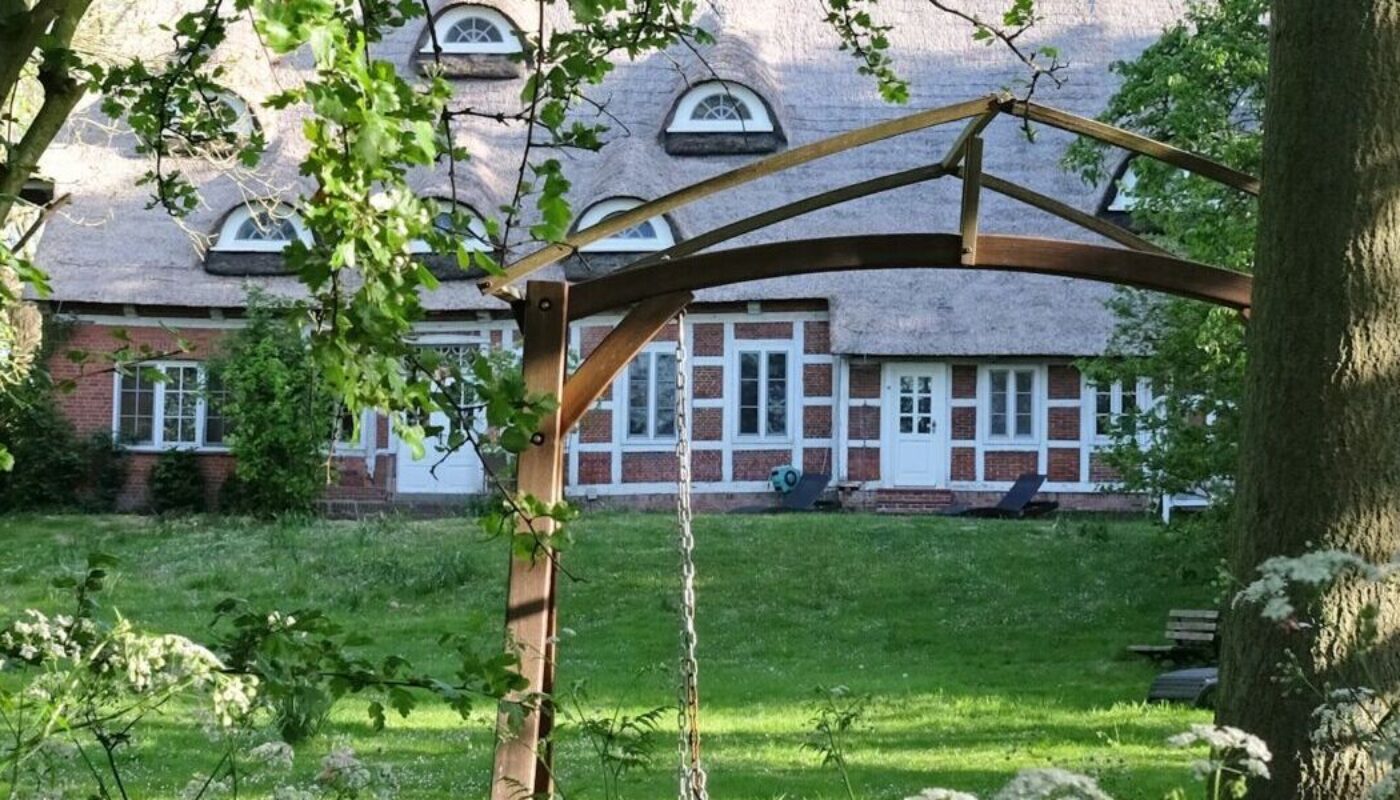 Wunderbares grünes Gelände des Hof Pegasus
